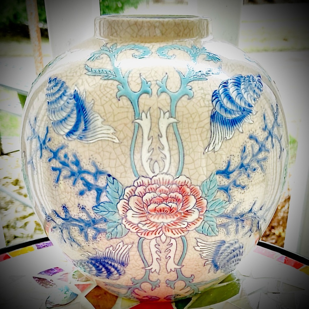 Gorgeous Old Vase-Asian Style, Globe Shaped, Pastel Blues, Green, Peach, Yellow - Picture 4 of 16